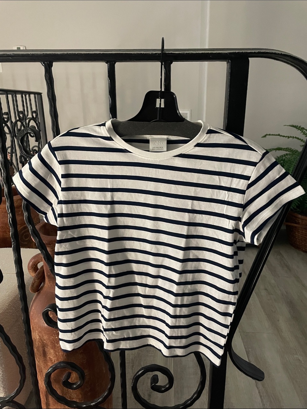 Zara White and Navy Striped Short Sleeve Tee